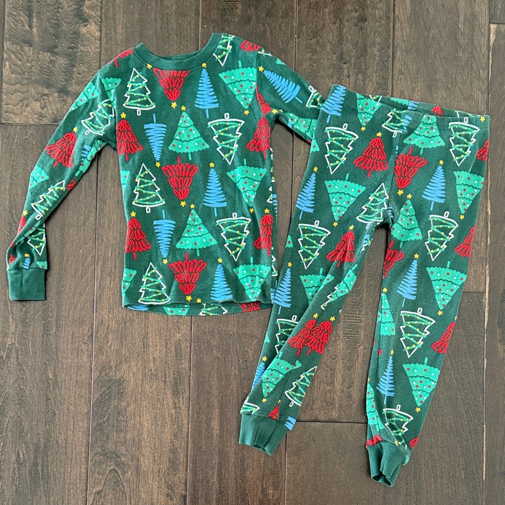 Carters Gender Neutral Cotton Christmas Tree Print Kids Pajama Set!